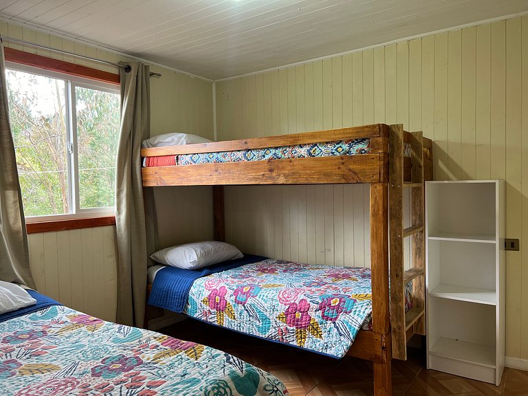 Cabana familiar a passos do Lago Licanray.