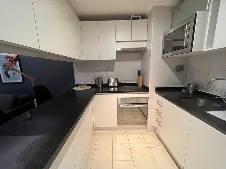 Apartment with parking minutes from Parque Araucano.