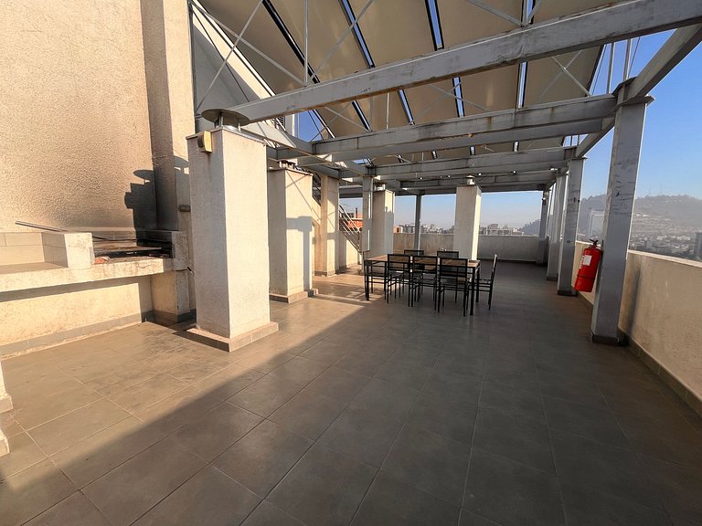 Apartment minutes from Santa Isabel Metro.