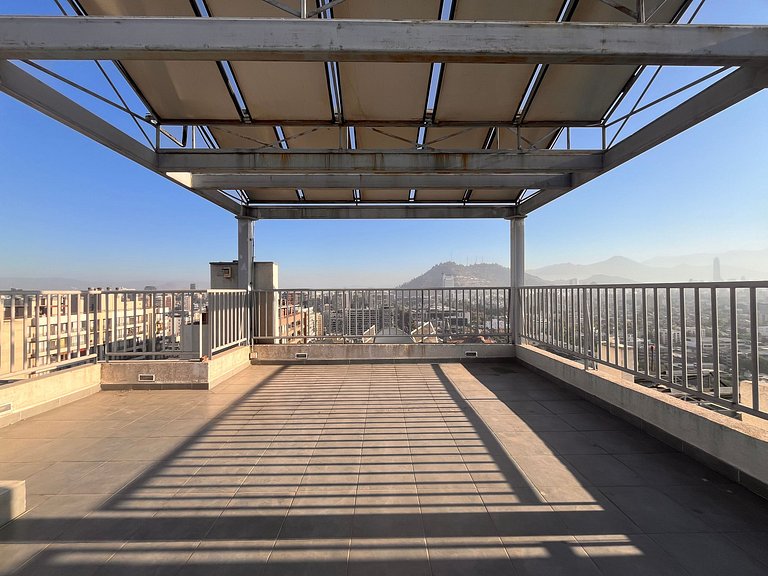 Apartment minutes from Santa Isabel Metro.