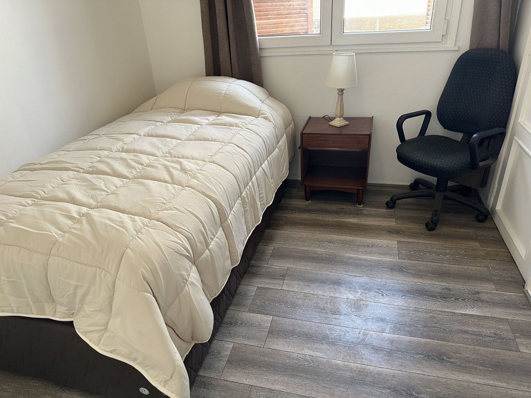 Casa acolhedora a uma quadra da Plaza Ñuñoa.