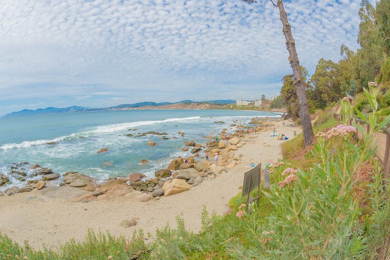 Apartamento com vista para o mar em Bahía Pelícanos.
