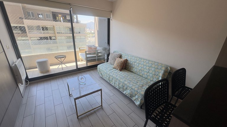 Apartamento com excelente conectividade, Irarrázaval.