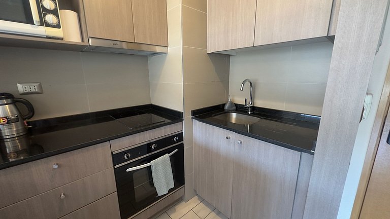 Apartamento com excelente conectividade, Irarrázaval.
