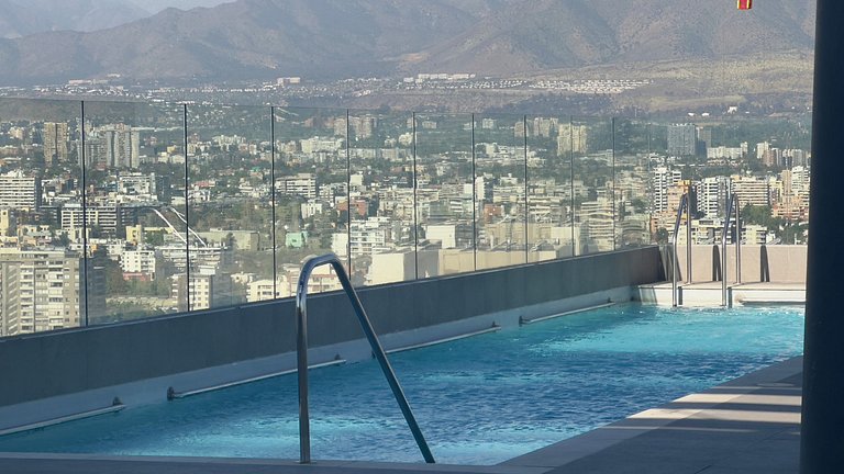 Departamento con excelente conectividad, irarrázaval.