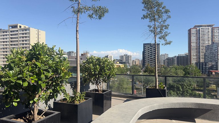 Apartamento com excelente conectividade, Irarrázaval.