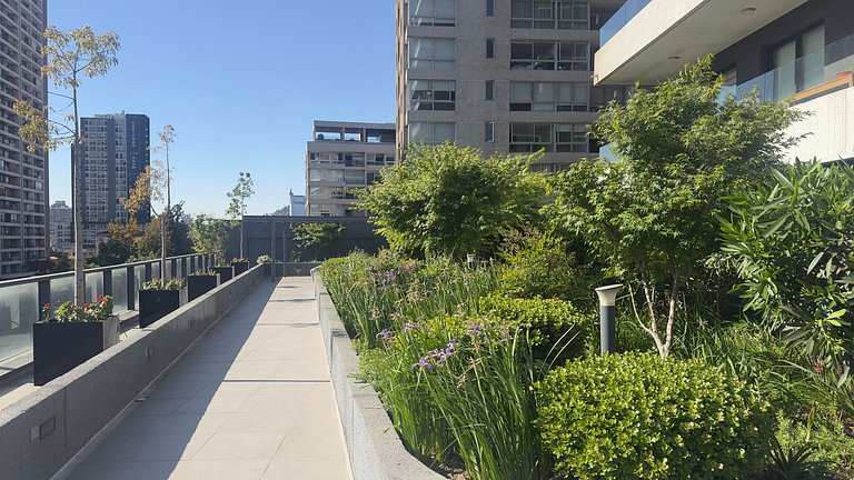 Apartamento com excelente conectividade, Irarrázaval.