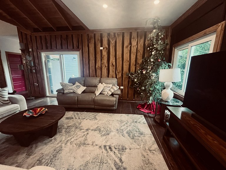 Casa cercada pela natureza em Panguipulli.