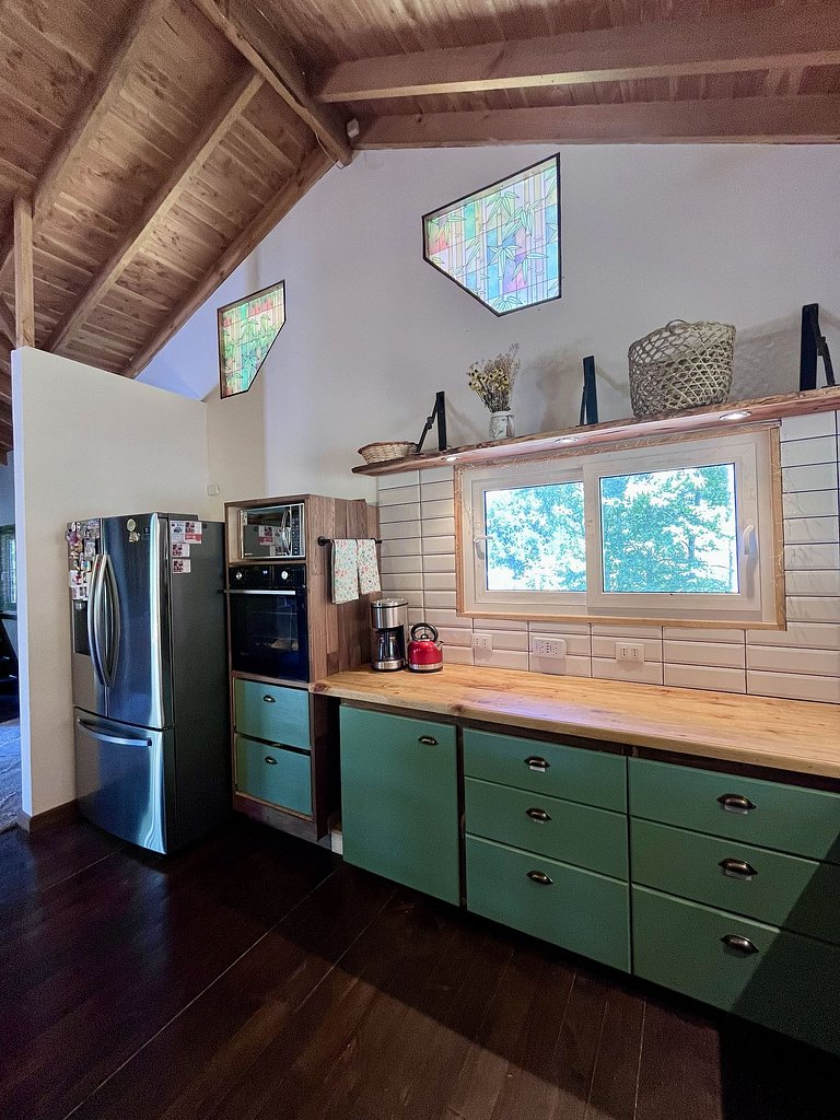 Casa cercada pela natureza em Panguipulli.