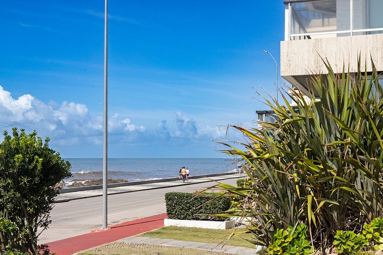 Apartamento familiar em frente ao mar, Punta del Este.
