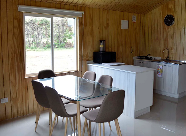 Cabin with green areas, steps from the sea, Curanipe.