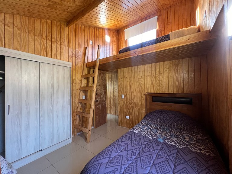 Cabin with green areas, steps from the sea, Curanipe.