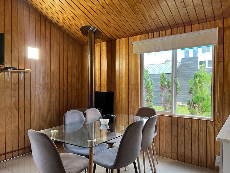 Cabin with green areas, steps from the sea, Curanipe.