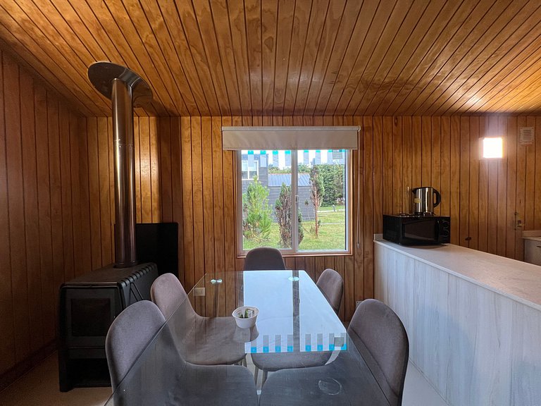 Cabin with green areas, steps from the sea, Curanipe.