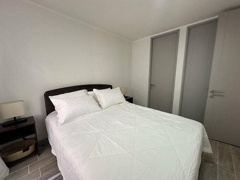 Apartamento em frente ao Club Hípico e a passos do Parque O'