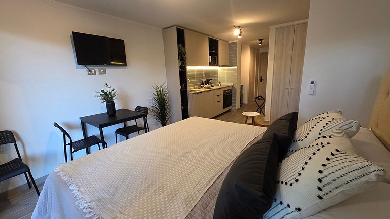 Apartment with A/C minutes from Movistar Arena.