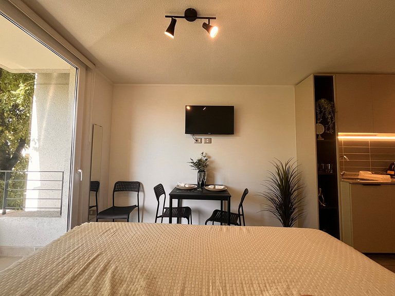 Departamento con A/C a minutos de Movistar Arena.