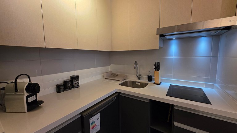 Apartment in Santa Rosa, steps from the metro.