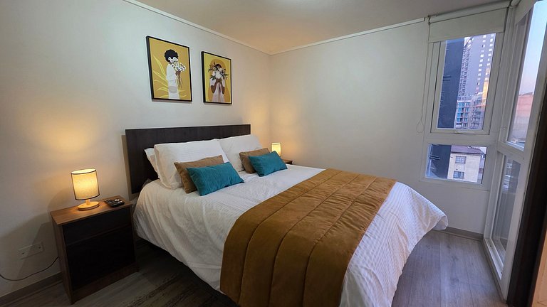 Apartment in Santa Rosa, steps from the metro.