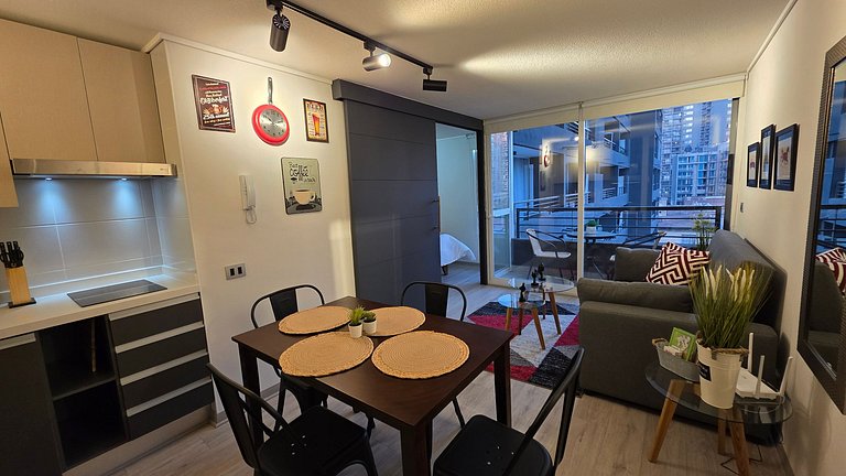 Apartment in Santa Rosa, steps from the metro.