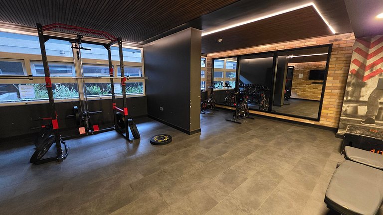 Apartment in Santa Rosa, steps from the metro.