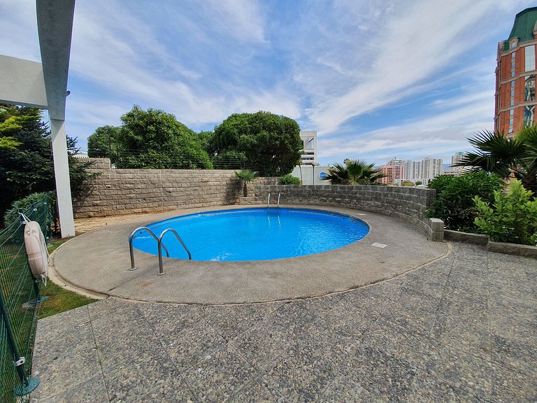 Apartment with parking, steps from the sea and Mall Marina.