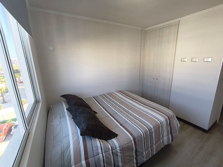 Family apartment minutes from Faro Monumental, La Serena.