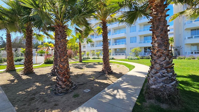 Family apartment minutes from Faro Monumental, La Serena.