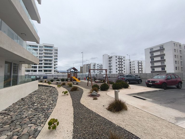 Estúdio a passos do Faro Monumental, La Serena.