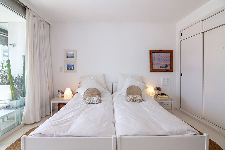 Apartamento con excelente ubicacion, Punta.