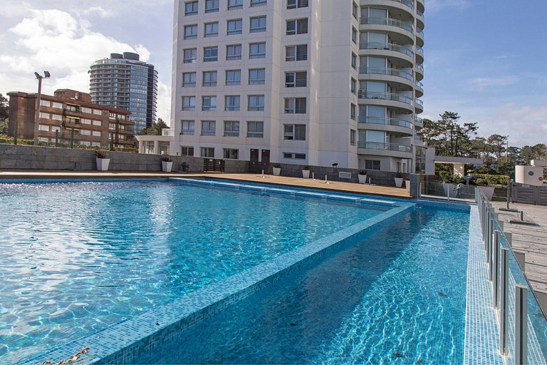 Apartamento com amenidades incríveis, Punta.