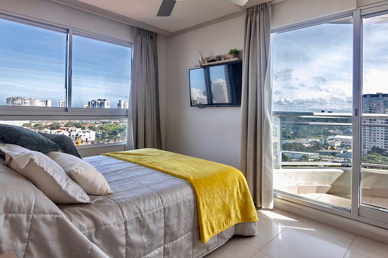 Oceana Suites: Ocean Drive, Punta del Este.