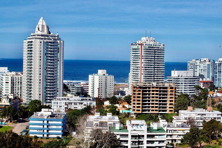 Oceana Suites: Ocean Drive, Punta del Este.