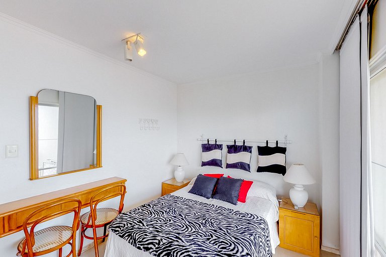 Family apartment with a view of Playa Brava, Punta.