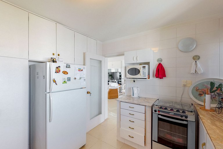 Family apartment with a view of Playa Brava, Punta.