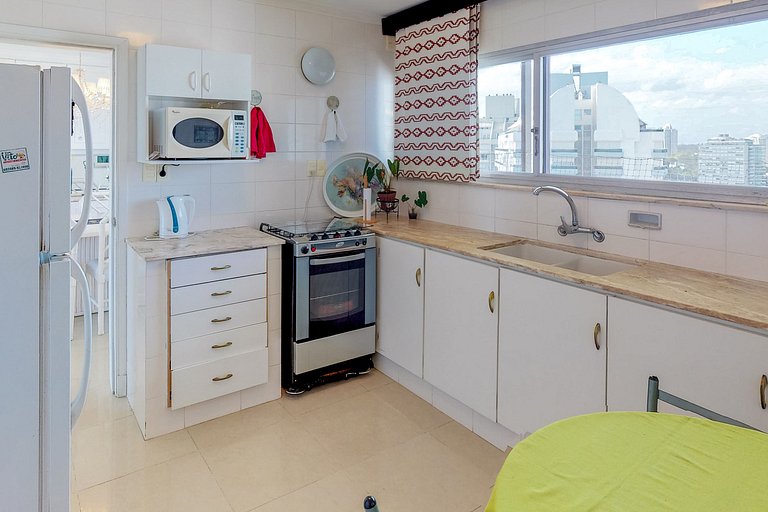 Apartamento familiar con vista a Playa Brava, Punta.