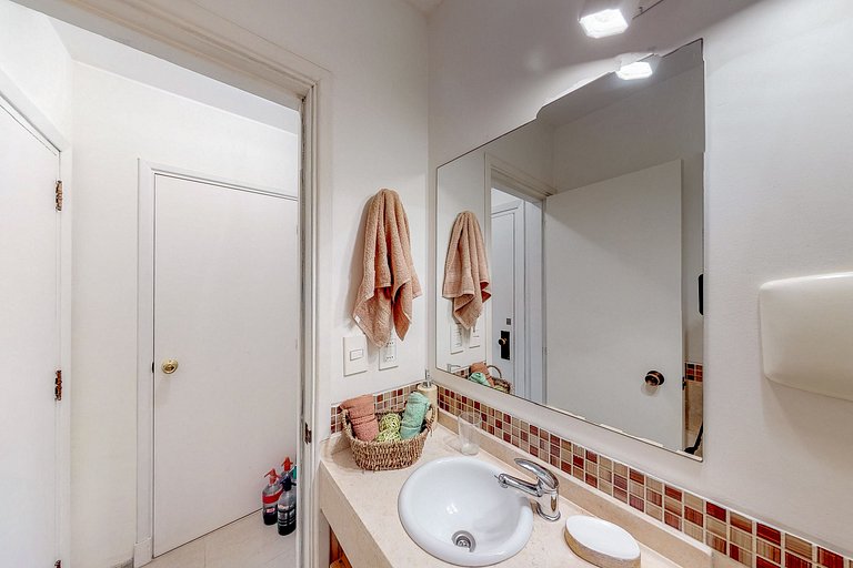 Family apartment with a view of Playa Brava, Punta.