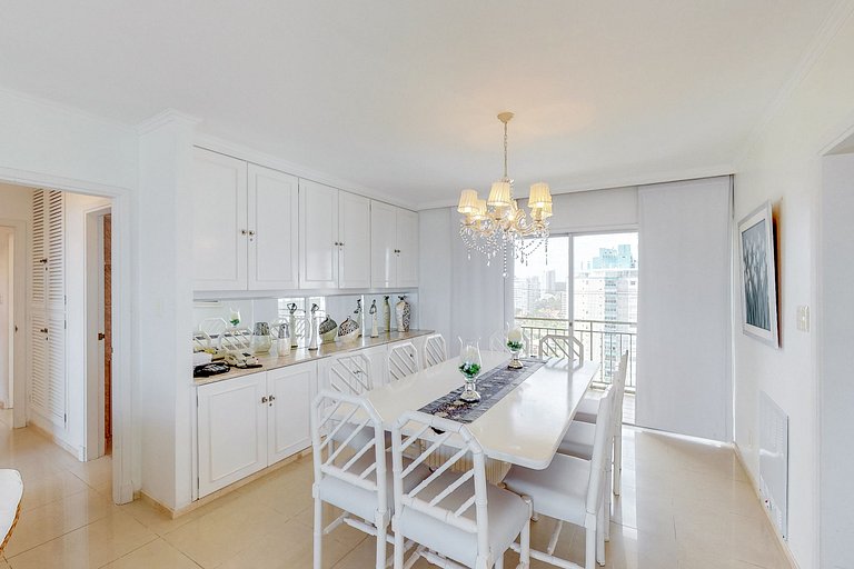 Family apartment with a view of Playa Brava, Punta.