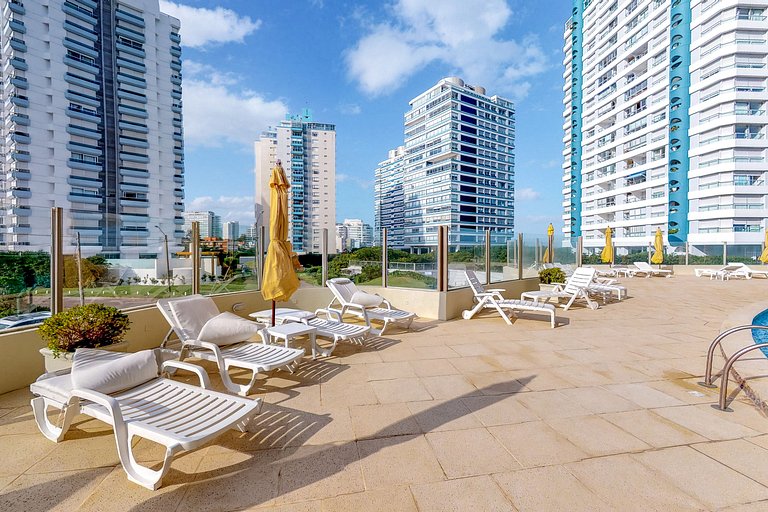Family apartment with a view of Playa Brava, Punta.
