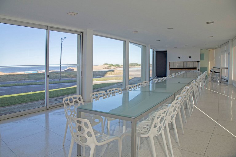 Family apartment with a view of Playa Brava, Punta.
