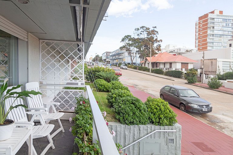 Apartamento con vista al Muelle de Mahilos, Punta.