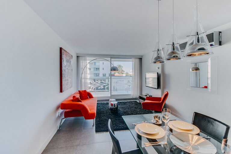 Apartment with excellent amenities in Punta del Este.