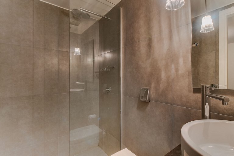 Apartment with excellent amenities in Punta del Este.