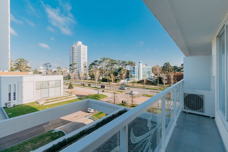 Apartamento com excelentes comodidades em Punta del Este.