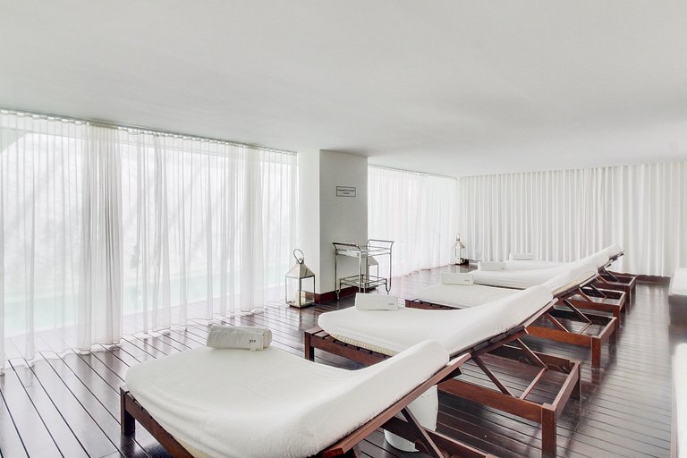 Apartment with excellent amenities in Punta del Este.