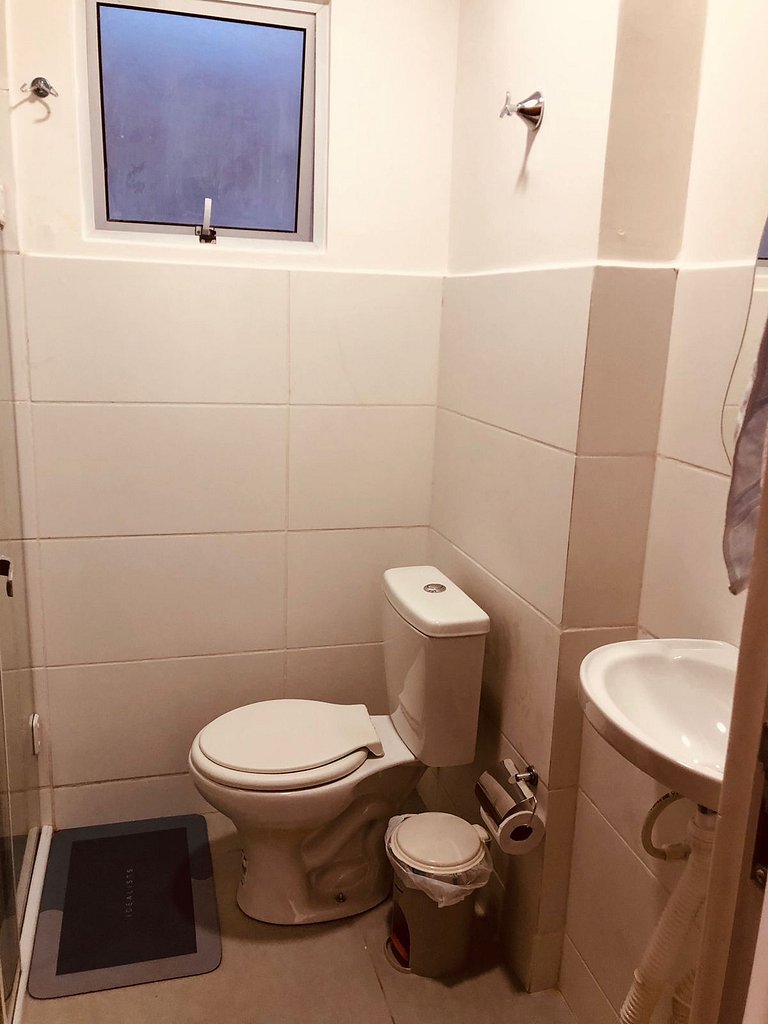 Casa em condomínio com acesso à piscina e churrasqueira, Mar