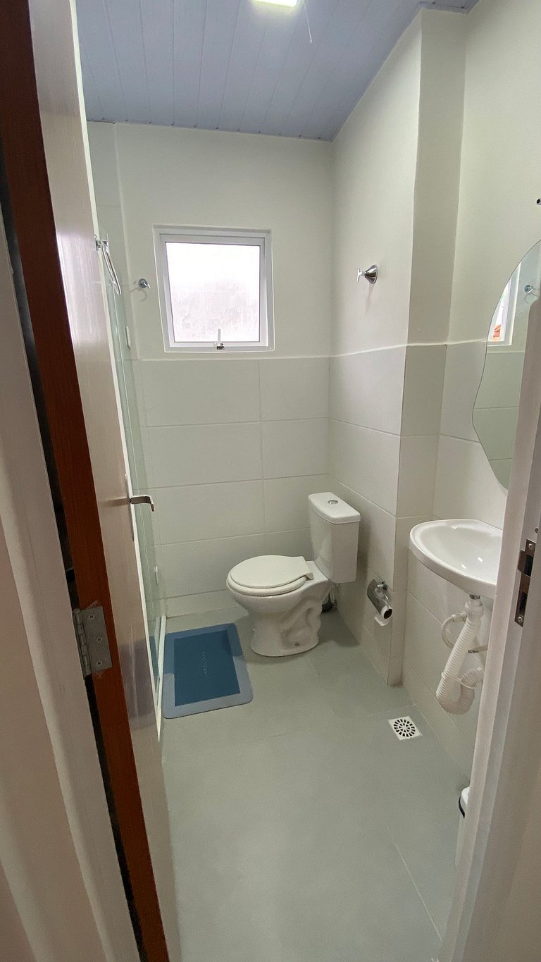 Casa en condominio con acceso a piscina y quincho, Maramar.