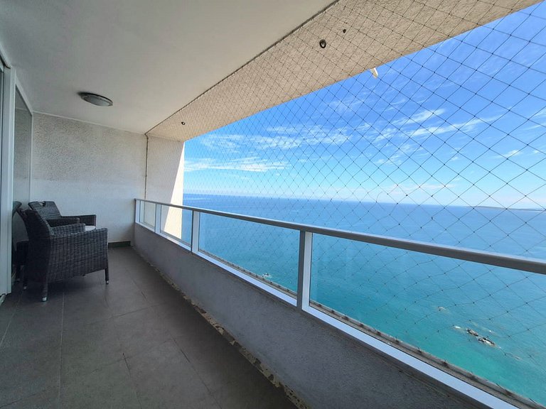 Apartment with a sea view in Costa de Montemar.