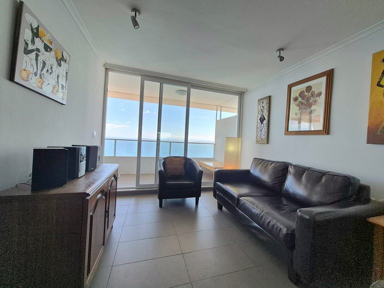 Apartamento com vista para o mar em Costa de Montemar.