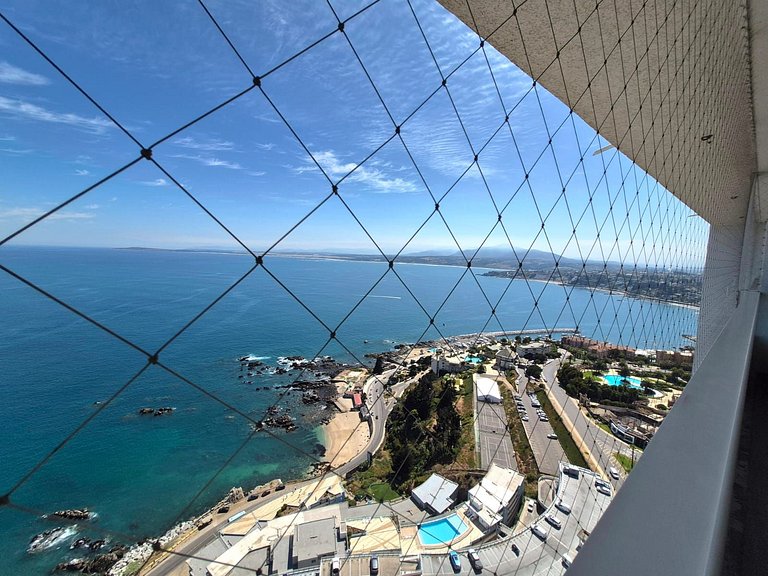 Apartamento com vista para o mar em Costa de Montemar.